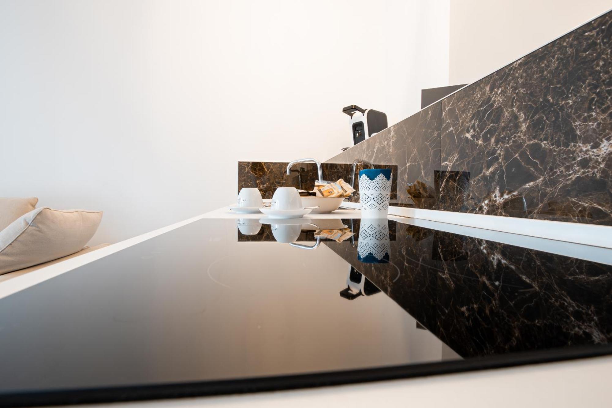 Frizzcafe Loft In Polignano A Mare Apartment Bagian luar foto