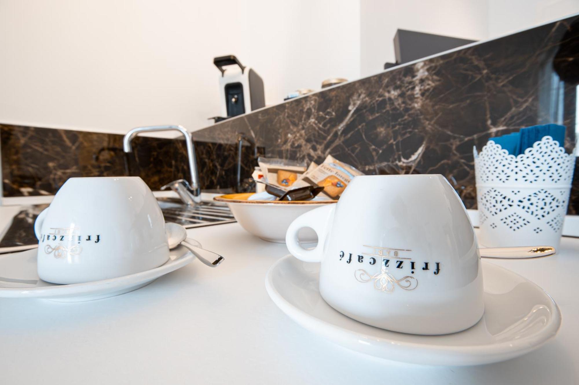 Frizzcafe Loft In Polignano A Mare Apartment Bagian luar foto